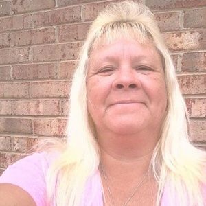 Meet your Posher, Beverly